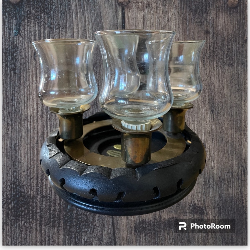 VTG Set of 4 mini Hurricane Candle holders on a brass circle blk hardwood Holder